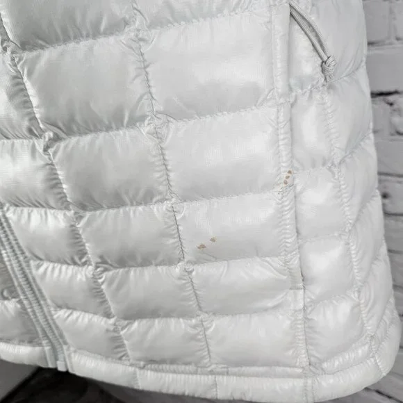 The North Face White Thermoball Eco Lightweight Insulated Full Zip Vest Small - Picture 5 of 16